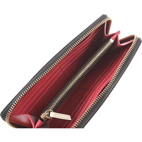 marc jacobs wallet on sale.